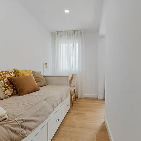 Dennilenni A Centro Apartment *